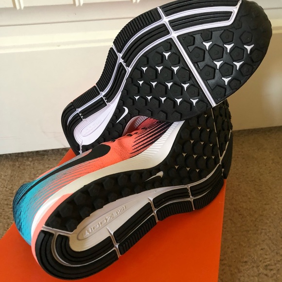 New Nike air zoom women’s sneakers - Picture 4 of 7